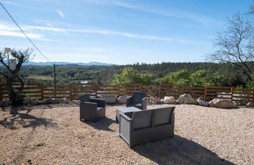 Saint-Sauveur-de-Cruzieres Apartment | Gite 3 - Lavande