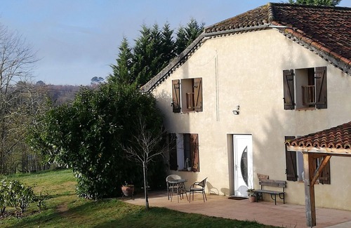 Lias-d'Armagnac Apartment | Gîte Acacia, swimming pool and table d'hôtes in the Gers countryside