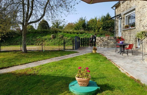 Antoigny Cottage | Gite Antoigny, 2 bedrooms, 5 persons
