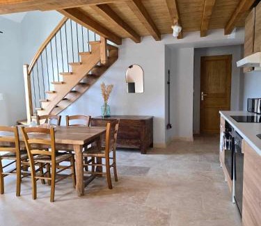 Vezelay House | Gite au pied de la Colline