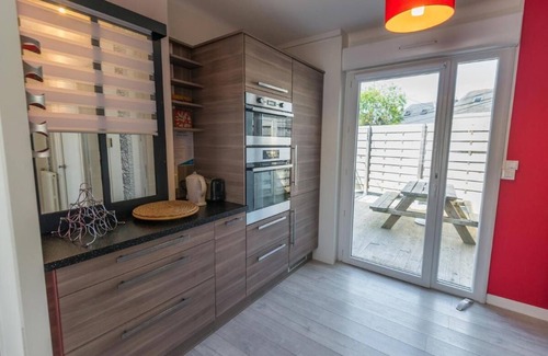 Downtown House | gite Brest Au Bout Du Ponton, one of Fabie's gites near the city center