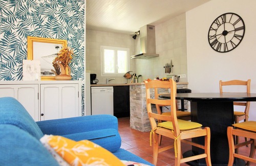 Cenac-et-Saint-Julien Apartment | Gîte Campagne - Gîte for 4 people with terrace and swimming pool 10km from Sarlat