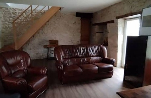 Saint-Maurice-la-Clouere House | Gite de la treille