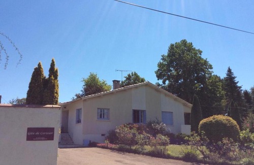 Saint-Nicolas-de-la-Grave House | Gite de Cerisier