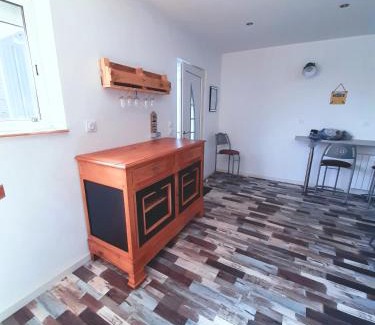 Chambretaud House | Gite de la Mariée à 7mn du puy du F0U