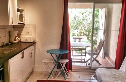 Bas Vent Apartment | Gite Deshroses Dans Petite Résidence Avec Piscine