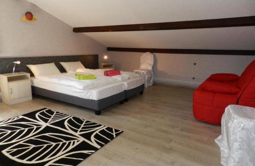 Ternand House | GITE du DOMAINE des PIERRES DOREES