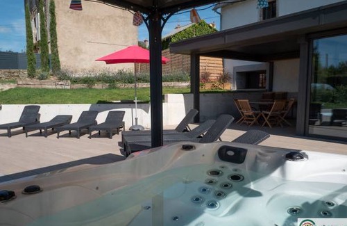Durenque House | Gite Durenque, 4 bedrooms, 8 persons