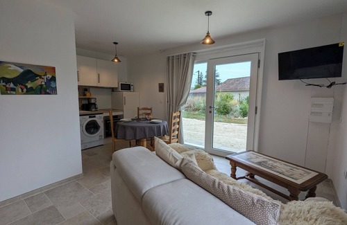 Baignes-Sainte-Radegonde Apartment | Gite for two persons lavender green lane-special reduction august