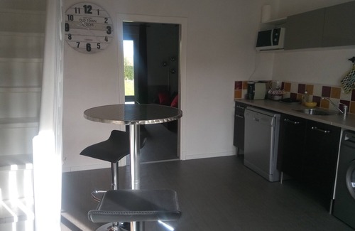 Bord-Saint-Georges Apartment | Gite for 2 with garden