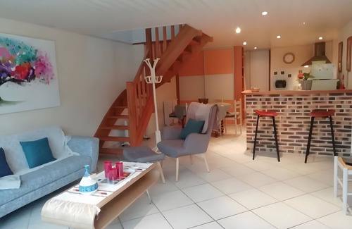 Le Cloitre-Saint-Thegonnec House | Gîte 'Entre Terre Et Mer' with Terrace and Wi-Fi