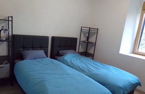 Mur-de-Bretagne House | GITE ETAPE 2 people