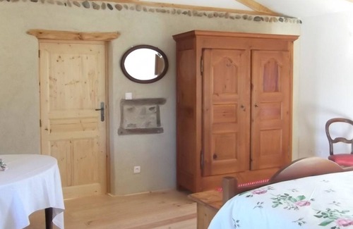 Saint-Georges-de-Baroille Cottage | Gite Saint-Georges-de-Baroille, 3 bedrooms, 6 persons