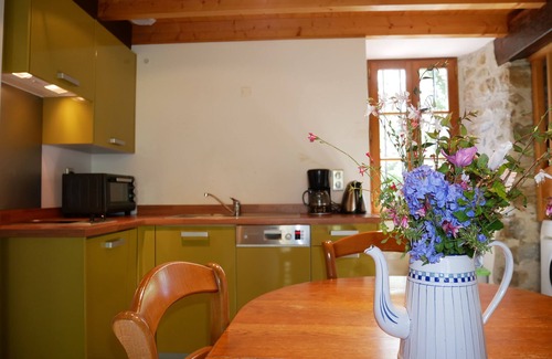 Aucun Cottage | Gite in bigourdane barn in the village d`Aucun