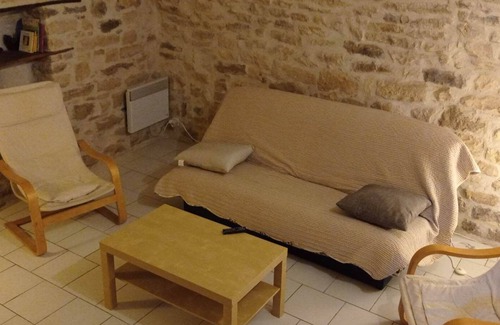 Vagnas House | Gite L'emiline en Ardèche Pour 2-4 Pers. à Vagnas Maison de Village Authentique
