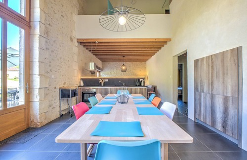 Chassaignes House | 'Gîte La Grange' with Shared Pool, Private Terrace and Wi-Fi