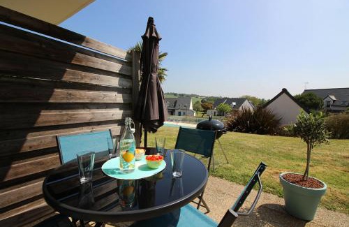 Pleneuf-Val-Andre House | Gite - Le Toucan - Maison avec Terrasse dans parc avec piscine proche plages et Golf