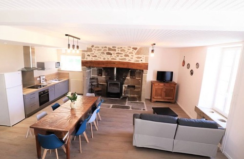 Leucamp Cottage | Gite Leucamp, 3 bedrooms, 6 persons