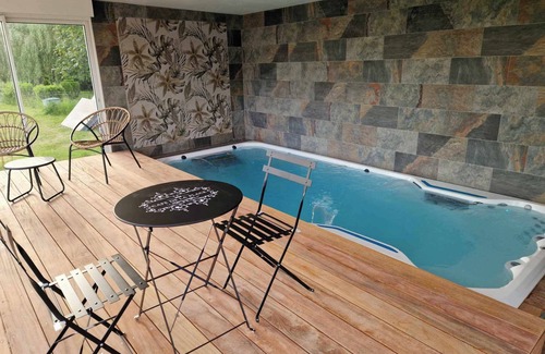 Saint-Omer House | Gite Love Room and Spa Romantic Escapade in Saint Omer