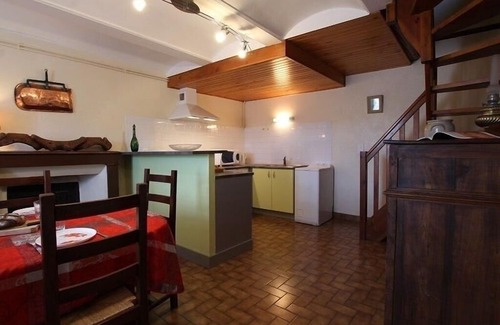 Mazeyrat-Aurouze House | Gite Mazerat-Aurouze, 2 bedrooms, 4 persons