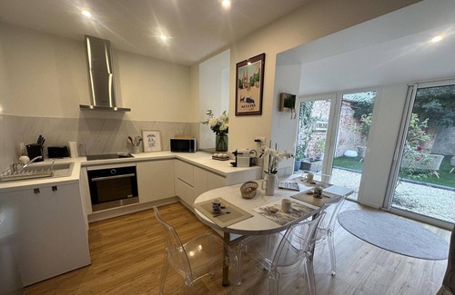 Moulins Cottage | Gite Moulins, 1 bedroom, 2 persons