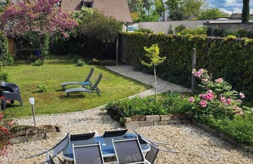 Moulins Cottage | Gite Moulins, 2 bedrooms, 4 persons