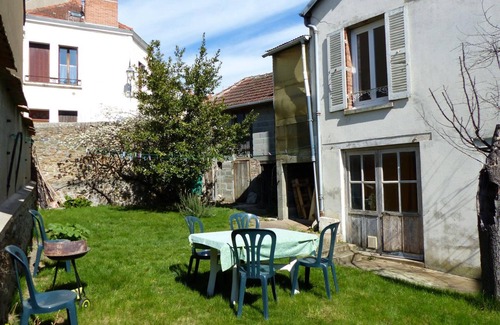 Neris-les-Bains Cottage | Gite Néris-les-Bains, 4 bedrooms, 8 persons