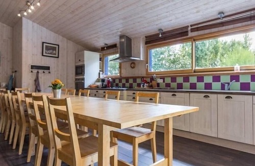 Nort-sur-Erdre House | Gite Nort-sur-Erdre, 5 bedrooms, 14 persons