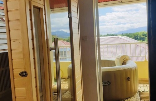 Sainte-Rose Apartment | Gite Rhum & Spa: get your fill of sunshine☀️