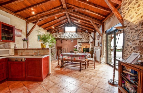 Saint-Etienne-de-Maurs Cottage | Gite Saint-Étienne-de-Maurs, 3 bedrooms, 6 persons