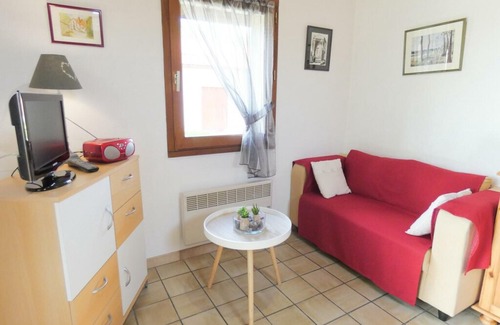 Saint-Lon-les-Mines House | Gite Saint-Lon-les-Mines, 2 bedrooms, 4 persons