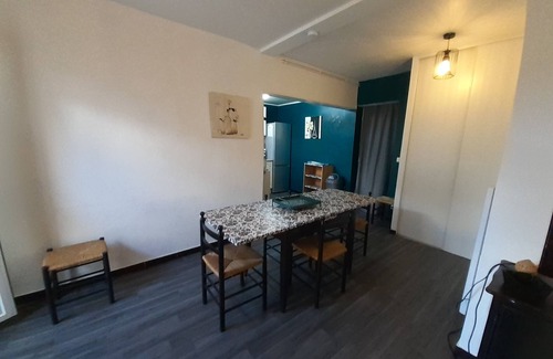 Saint-Crepin-et-Carlucet Condo | Gîte ST MARTIN 6 persons with heated swimming pool