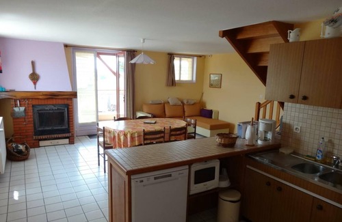 Saint-Just-la-Pendue House | Gite St-Just-la-Pendue, 2 bedrooms, 4 persons