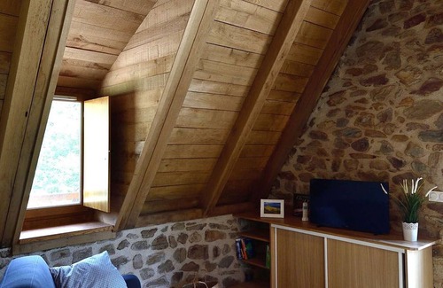 Taussac Cottage | Gite Taussac, 2 bedrooms, 5 persons