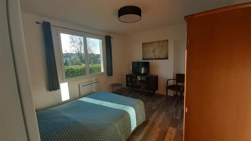 Villedieu-les-Poeles House | Gites Nature & Espace - Le puits des souhaits