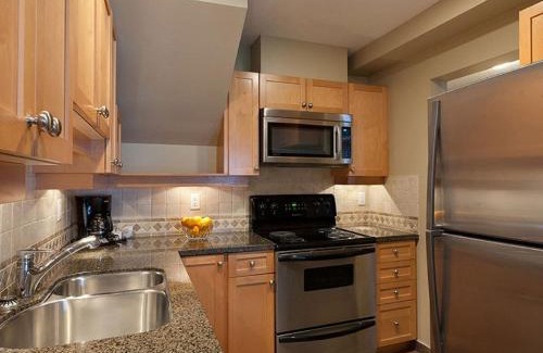Blackcomb Apartment | Glacier Lodge 340 by Outpost Whistler