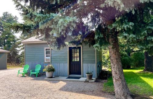 Columbia Falls House | Glacier's Edge Cabins