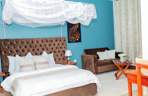 Moshi Cabin | Glacier View Lodge