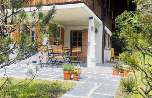 Ormont-Dessus Ski Chalet | Glacier Views, Sunny Chalet - Garden, Sleeps 6.