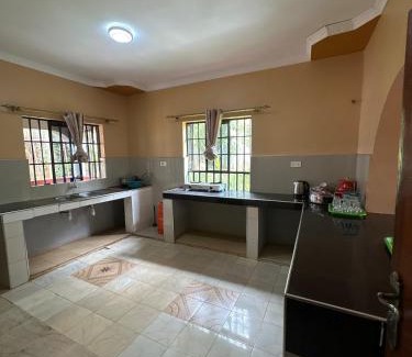 Nyeri House | Gladstone Main House