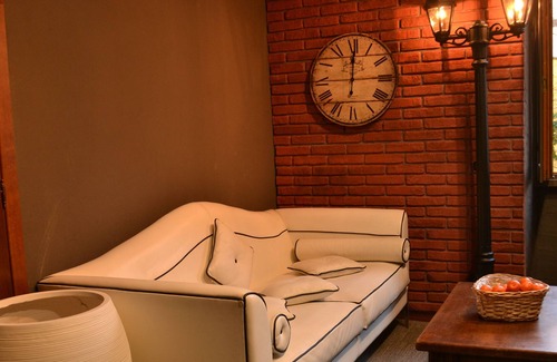Acquabella Apartment | Glam Apartement in Milan
