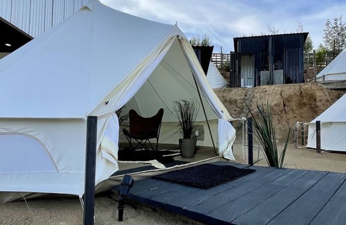 Ensenada RV Rental | Glamor camping 2 minutes from Vinicola and restaurants