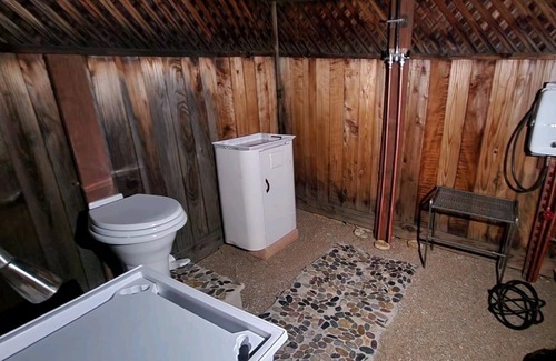 Tucson Cottage | “Glamping” at its finest. Meet Genevieve, a restored 1959 Fan travel trailer.