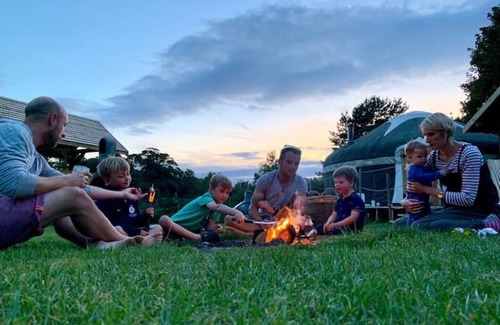 Cromer RV Rental | Glamping luxury Four Person Mongolian yurt - Binham Blue