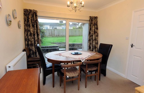 Saundersfoot House | Glan Heulog - Near to Beach, Pet Friendly