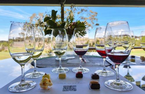 Pokolbin House | Glandore Vineyard Homestead. Home to a Onsite Cellar Door