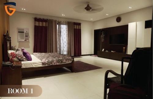 Model Town House | Glanz Homz Opulent 3BR on 1st floor