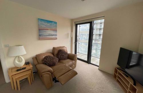 North West Apartment | Glasgow Harbour River West End