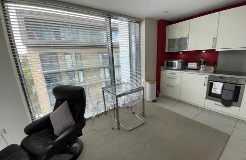 North West Apartment | Glasgow Harbour River West End