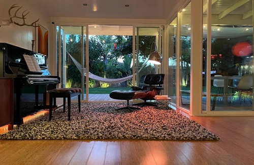 Mar Vista House | Glass Architectural with heated Pool and Jacuzzi